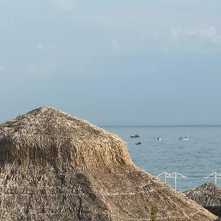 Diamond By The Sea 公寓 *