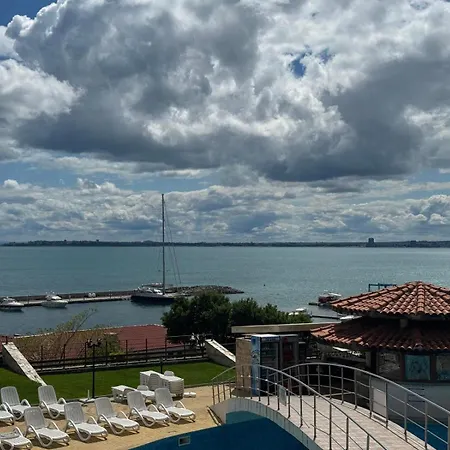 Diamond By The Sea Apartament *