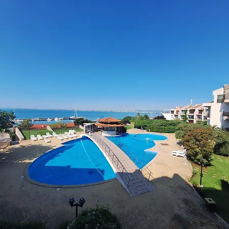 Apartment Diamond By The Sea *