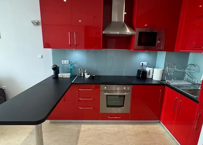 Diamond By The Sea *